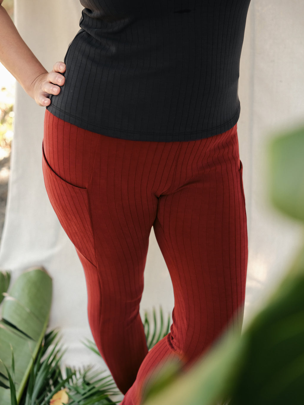 Classic Wide-Ribbed Legging Sangria
