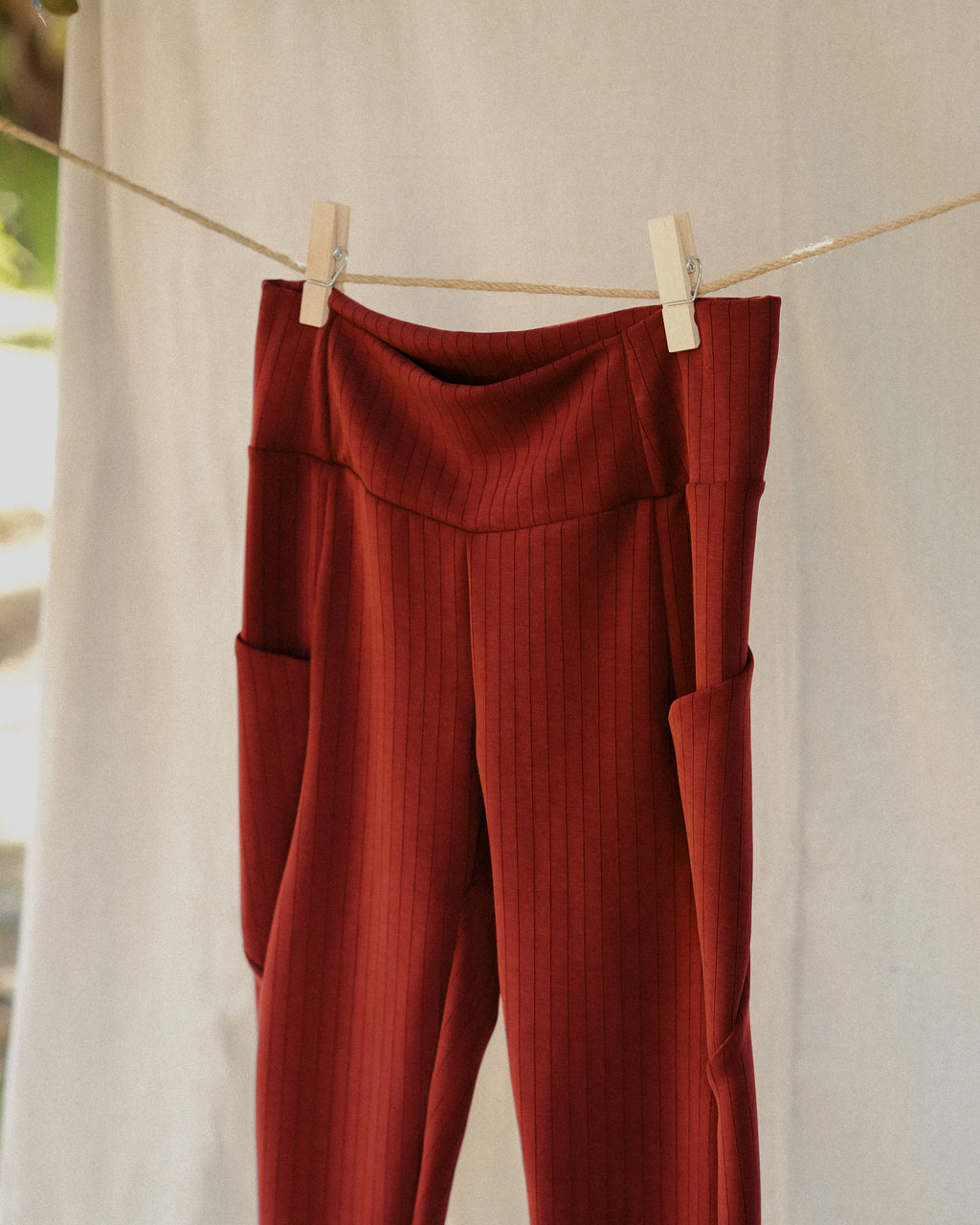 Classic Wide-Ribbed Legging Sangria